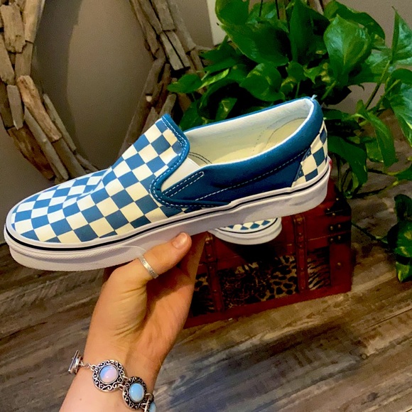 Adorable Check vans - Picture 2 of 3